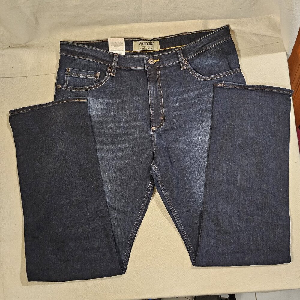 Wrangler Authentics Men's Straight Leg Jeans - Size 38/32